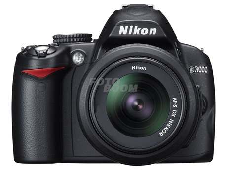 D3000 + 18-200mm f/3.5-5.6G ED VR-II AF-S DX + Libro + Mochila + 2x2Gb SD Nikon