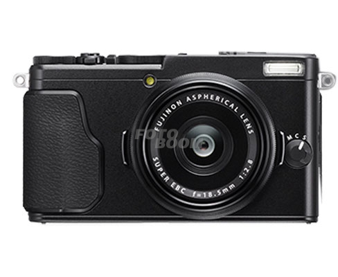 X70 Fujifilm Negra + Bateria + SDHC 16Gb