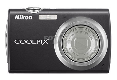 S-230 Coolpix Negra + SD-2GB + Estuche Nikon